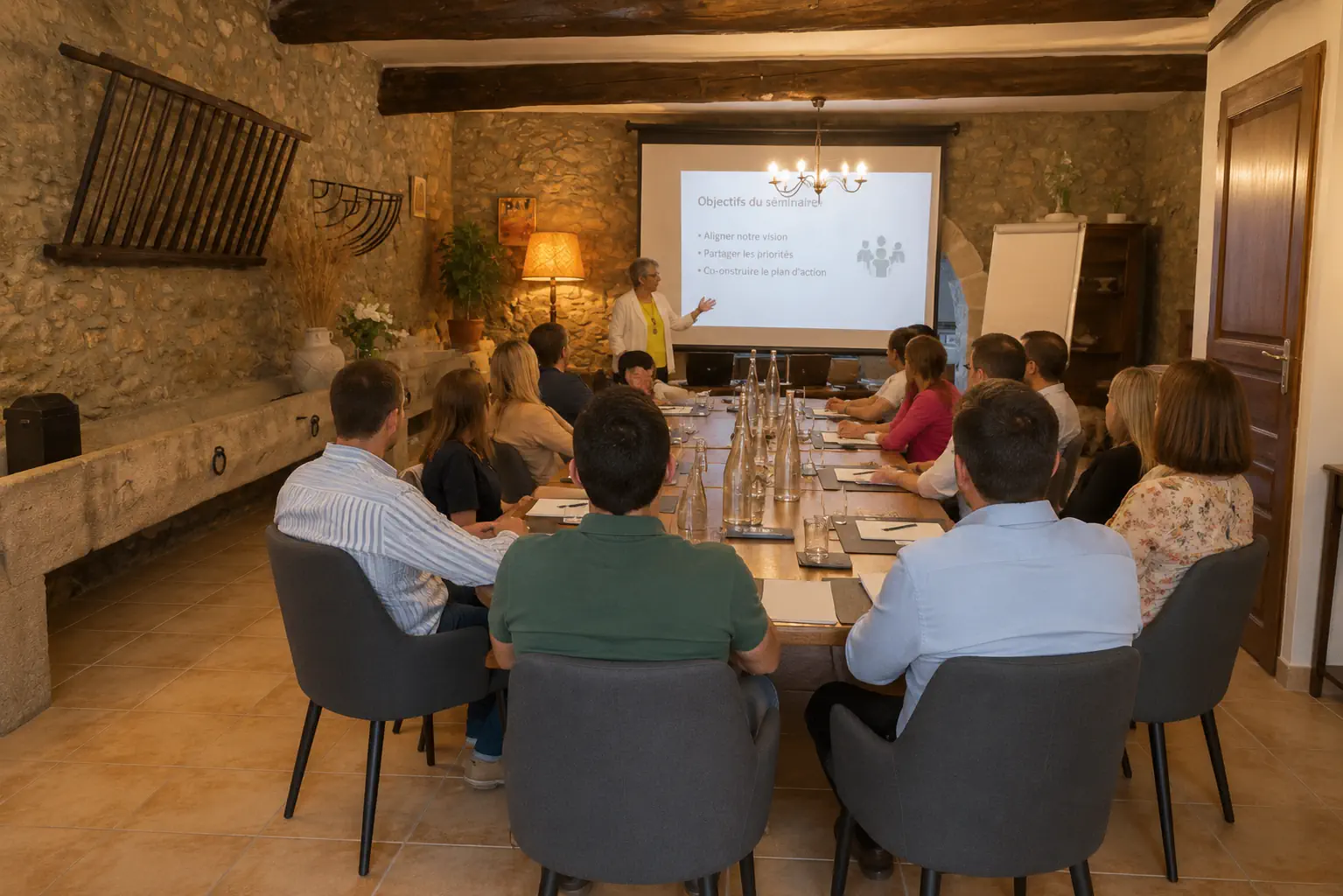 La salle d'atelier du Domaine Les Noyers